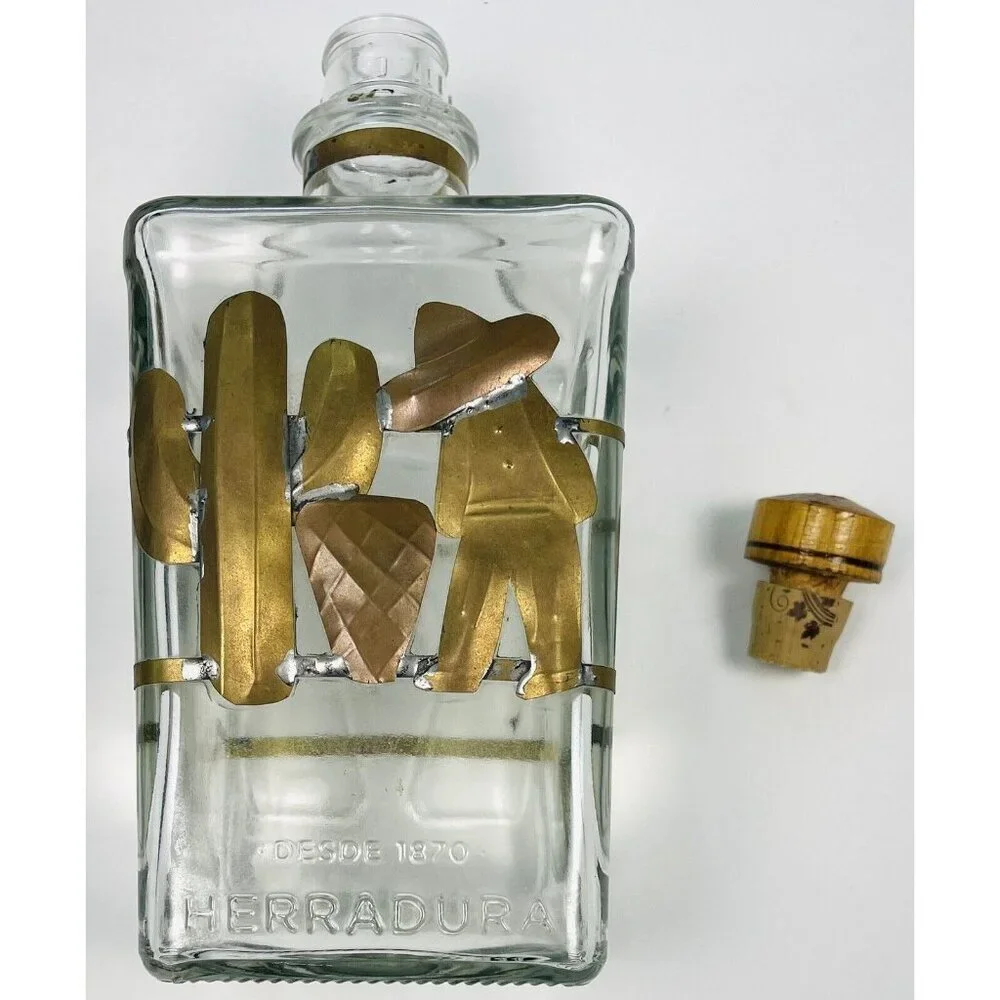 Handmade Herradura Tequila DECANTER & 6 SHOT GLASS SET in Rack w/ Metal Accents